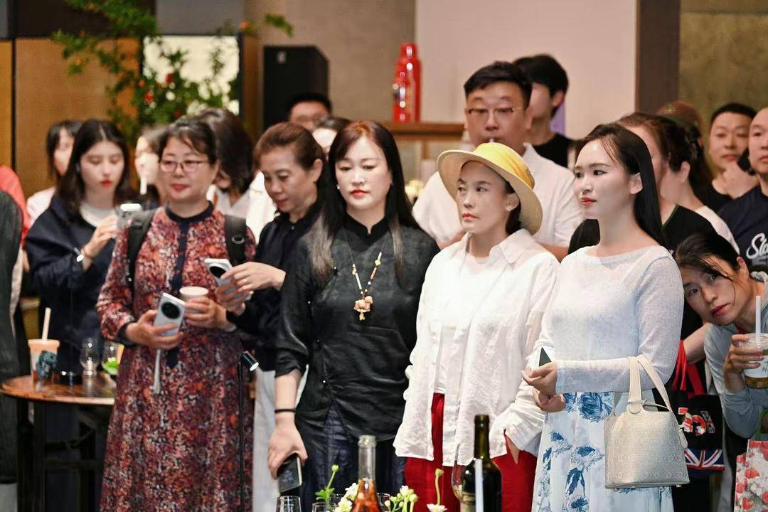 在场即是当下——王振虎“在场”当代艺术作品展临沂开幕