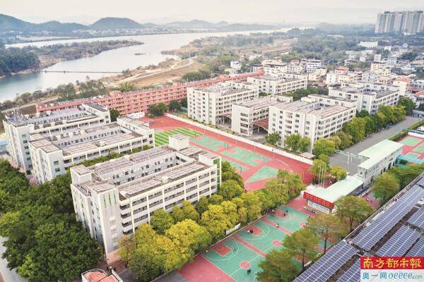 五年投入超亿元 校园及教学硬件跨越式升级